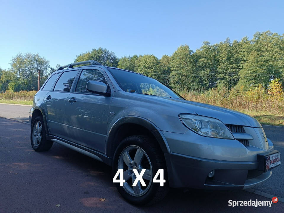 Mitsubishi Outlander Mitsubishi Outlander 4X4 szary Chełm Śląski