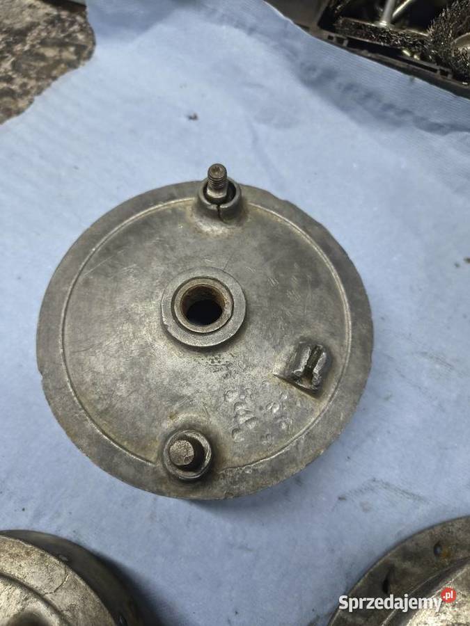 Piasta tył szczękotrzymacz WSK 125 Pozostałe Rzeszów