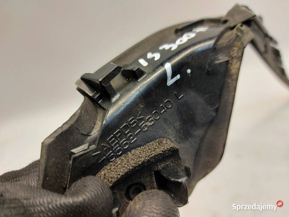 LEXUS IS300H Listwa szyby czołowej lewa Listwy