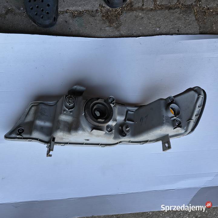 Lampa przednia prawa reflektor Honda Odyssey Białystok