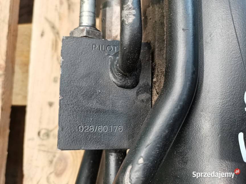 Siłownik główny ramienia JCB 52450 Wilkowo sprzedam