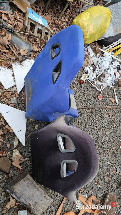 Dwa fotele kubełkowe sportowe off road do zmoty