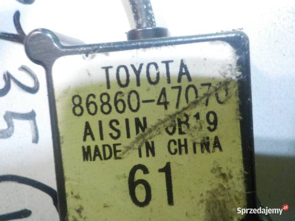 TOYOTA PRIUS III 18 VVTI 10r 5D antena GPS Suków