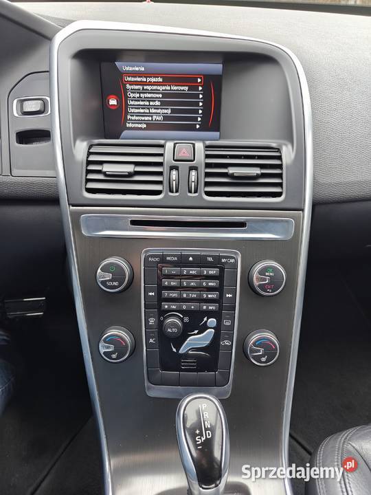 Volvo XC60 32 benzyna 243 polift automat automatyczna Iława