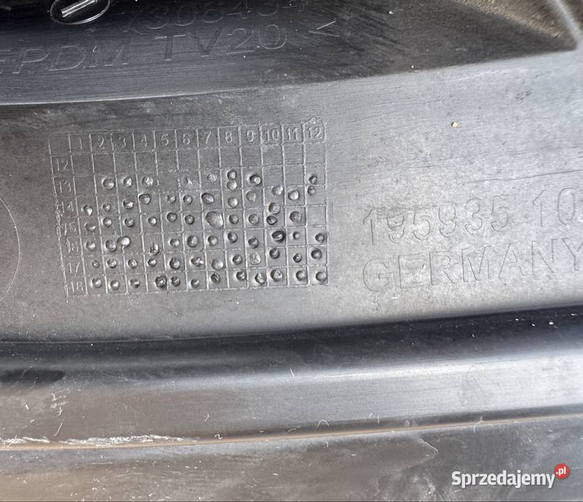 Środkowa kratka zderzaka przód BMW i3 I01 lift