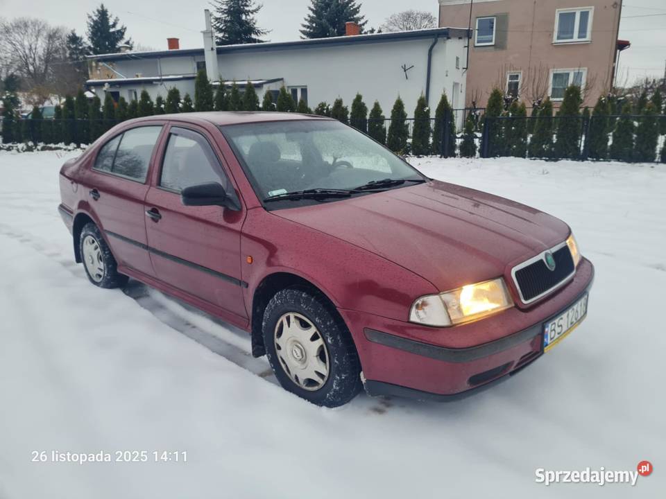 OCTAVIA sprawna długie opłaty 1600cm3 Grajewo