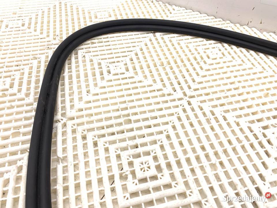 USZCZELKA KLAPY BAGAŻNIKA AUDI Q3 II SUV