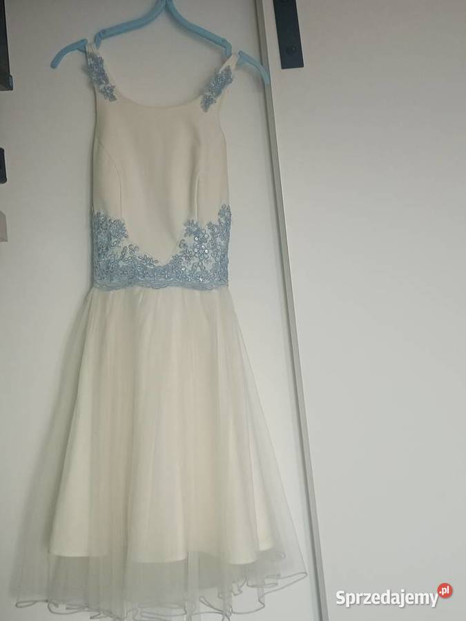 Sprzedam sukienkę z tiulu eleganckiea ładne Abercrombie&Fitch Spódnice i sukienki Staszów