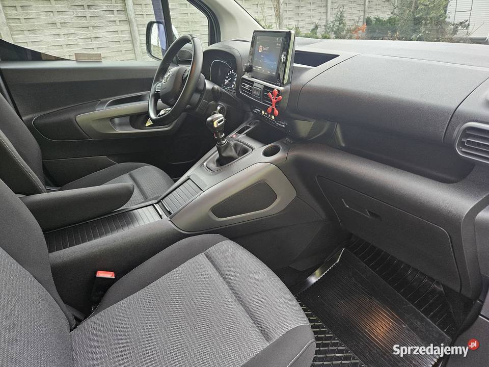 Toyota Proace City Verso Family 15 130 salon Dobra sprzedam