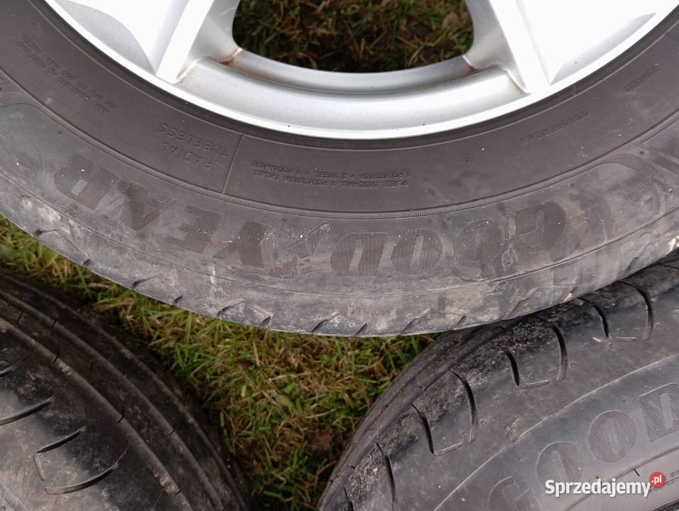 Opony i alusy 15 Sąspów