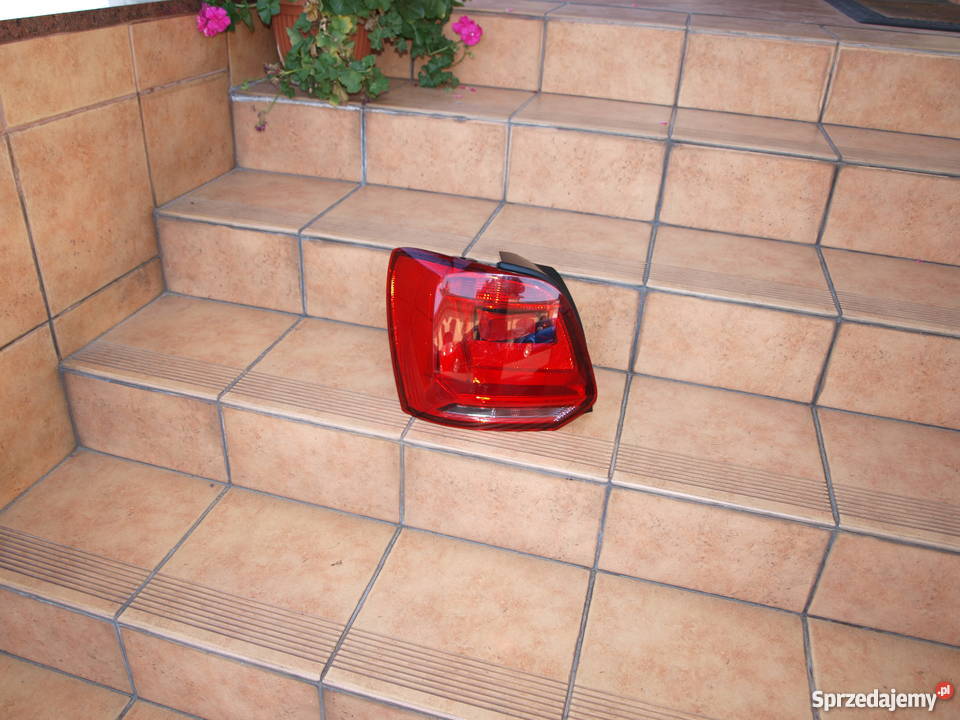 VW Polo lampa tylna lewa 2014 2017r europa