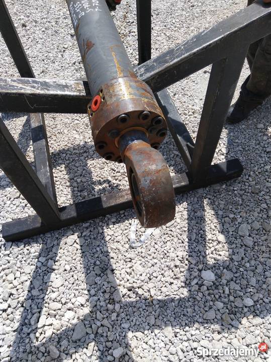 Siłownik Volvo EC 180 210 220 230 240 140 145