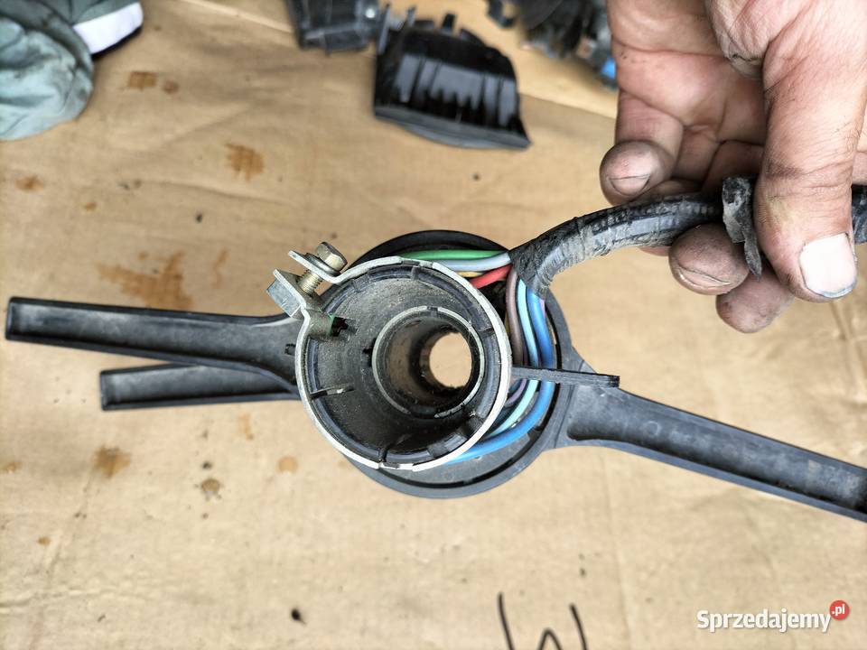 MANETKA PRZEŁĄCZNIK ZESPOLONY PAJĄK Fiat 126p Wyposażenie wnętrza