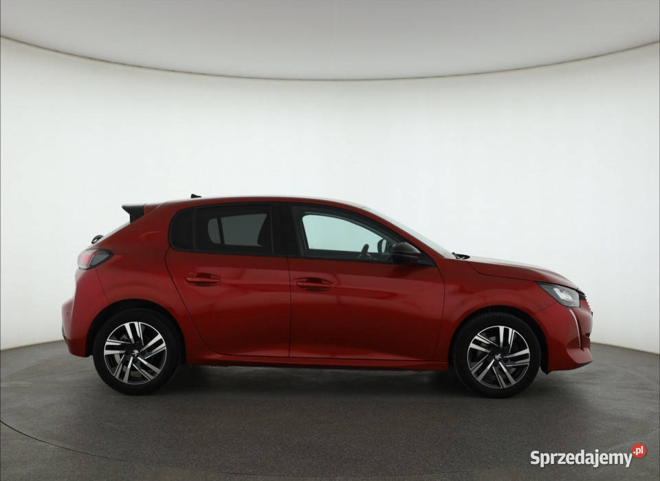 Peugeot 208 12 PureTech światła LED 208