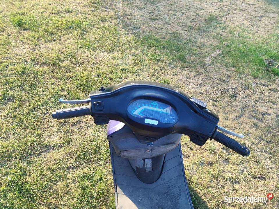 Skuter 50 motorower Budy Głogowskie
