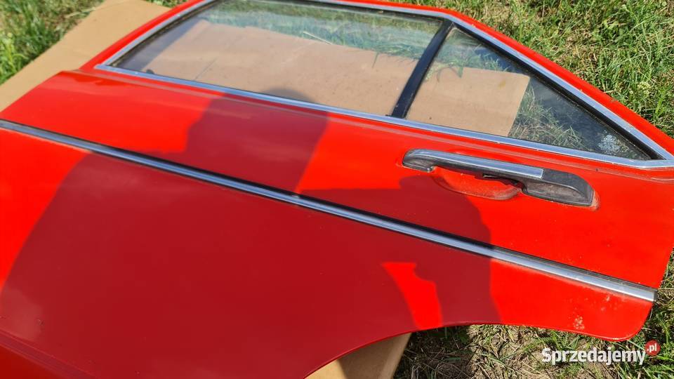 Drzwi lewy tył Audi 80 b1 marsrot L31B osobowe Drzwi opolskie Dobrodzień