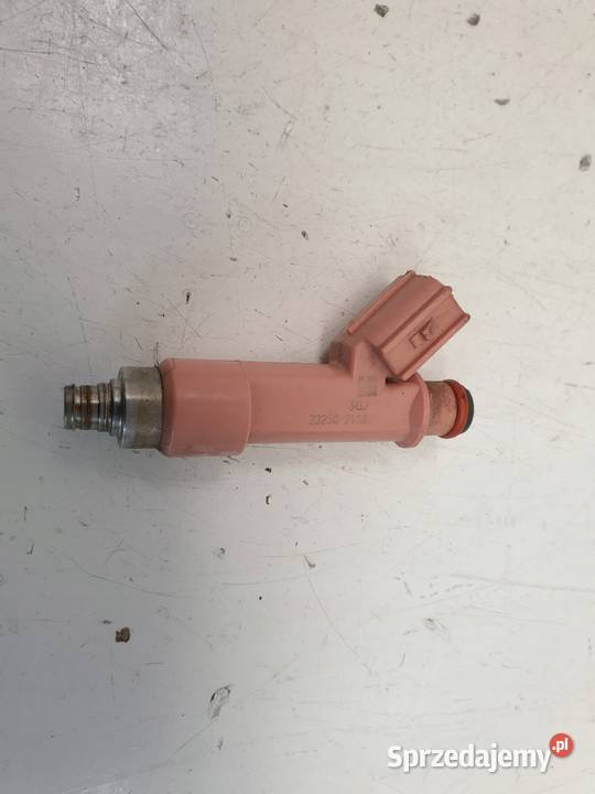 WTRYSKIWACZ Toyota Yaris III 15 HYBRID WTRYSK Chełm