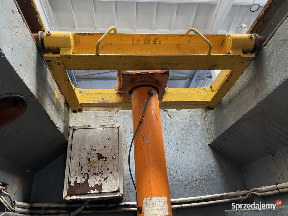 Dźwignik podnośnik kanałowy 13 ton Eskapol DKPH Stojadła