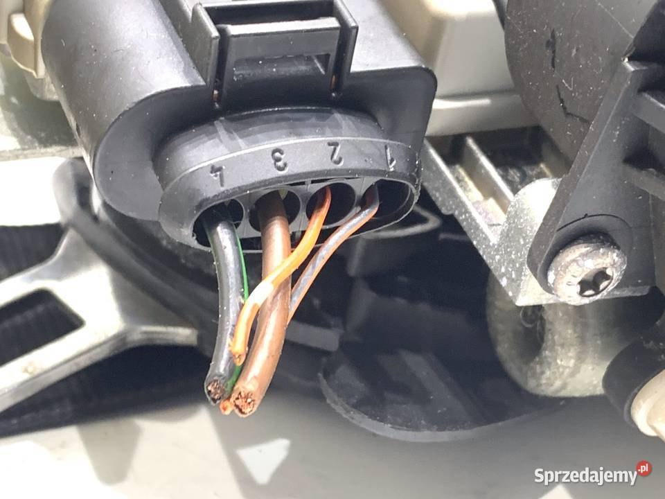 PAS BEZPIECZEŃSTWA LEWY PRZÓD AUDI A7 4G