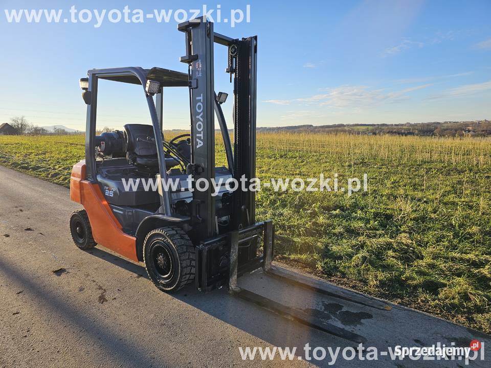 Wózek Widłowy TOYOTA 8FGF25 podnosi 3700 mm Wózki widłowe Wadowice