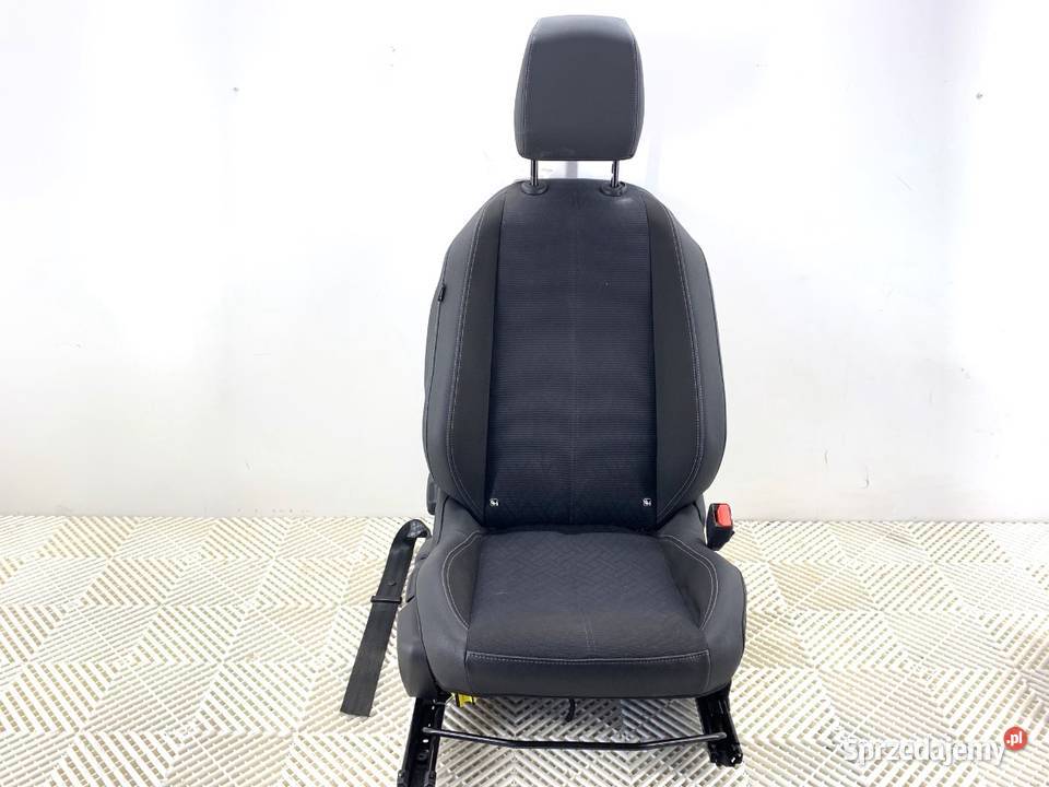 FOTEL PRAWY PRZÓD OPEL CORSA F Hatchback sprzedam