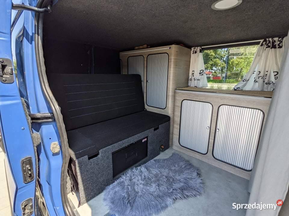 Kampervan Opel Vivaro 2013 Poznań