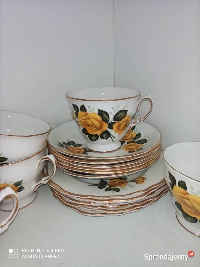 Filiżanka z talerzykiem deserowym
Żółte róże pomorskie Gdańsk