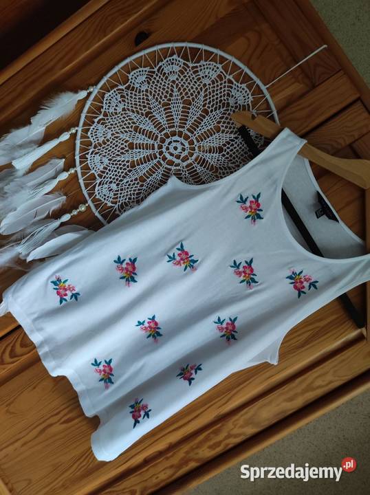 Koszulka top bokserka bluzka tshirt wyszywana biały Kielce