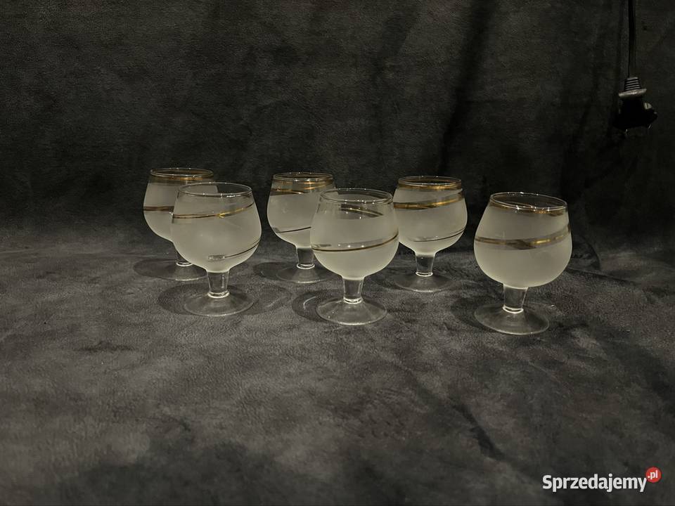 Zestaw kieliszków z matowego szkła PRL Dzierżoniów
