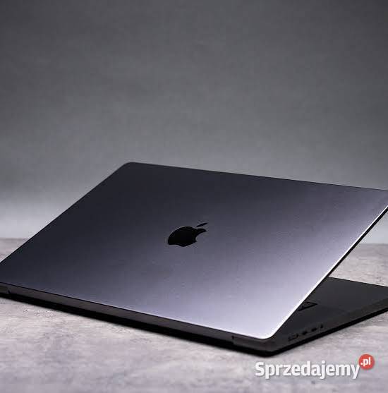 Apple MacBook Pro 16 model 2026 z czipem M5 Lublin
