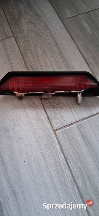 swiatlo stop Toyota yaris 1 osobowe