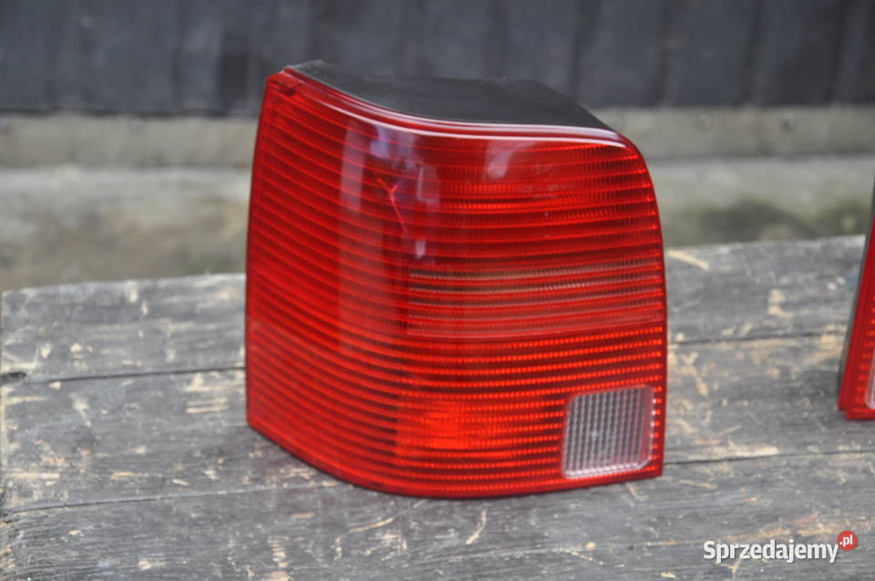 Lampy Tył Passat B5 Kombi Oryginał Ładne Parę osobowe Lampy tylne Rzeszów sprzedam