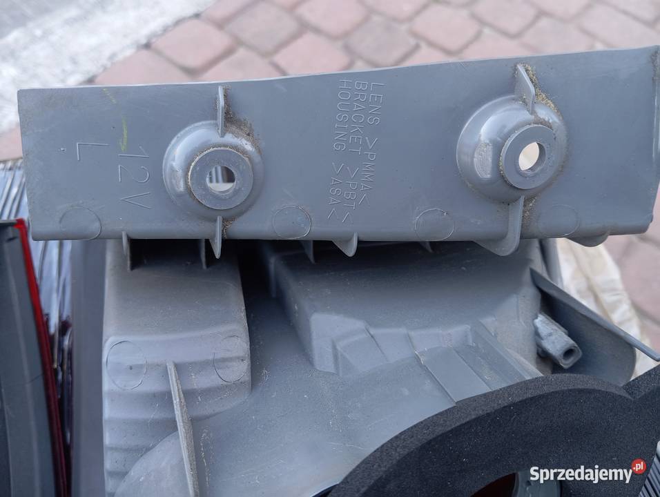 Mitsubishi Pajero SPort 2 lampy tył tylne śląskie Ruda Śląska