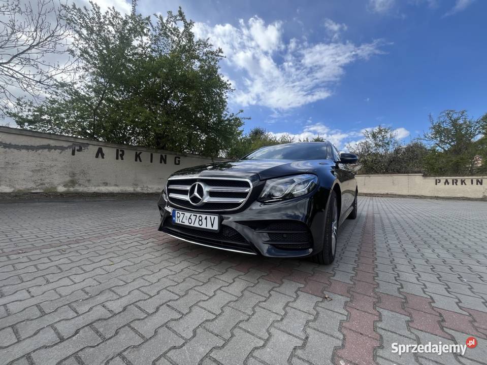 Mercedes E220d 4 matic AMG Niski przebieg salon gniazdo SD Klasa E