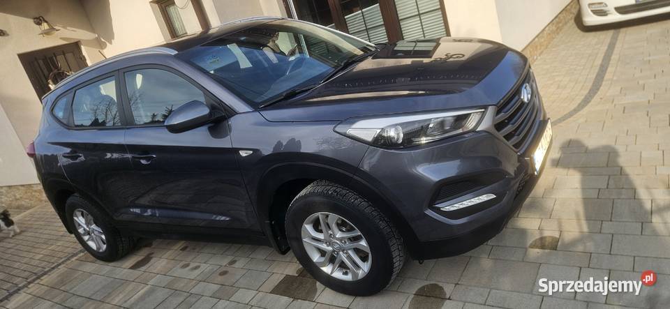 Hyundai Tucson 2015 r 17d manual 6b 230 Rok produkcji 2015 Hyundai Dębica