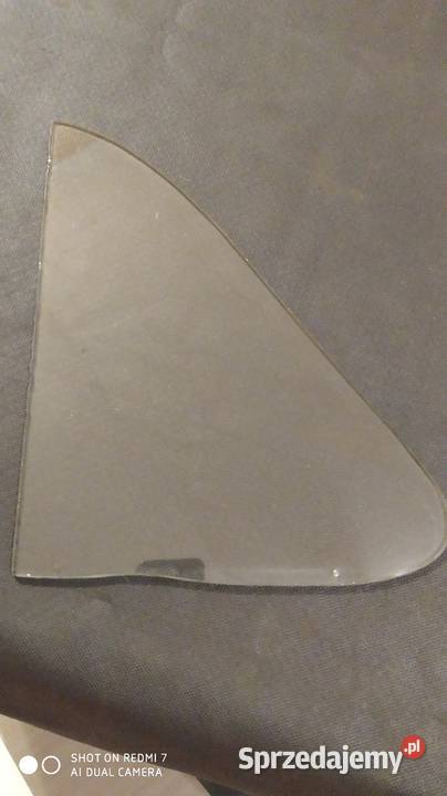 Syrena 105 Szyba trójkątna fletnerka osobowe Boczne (drzwi) Tomaszów Mazowiecki sprzedam