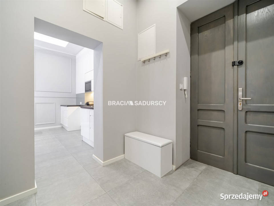 Sprzedaż mieszkania 4114m2 2 pokojowe Kraków kamienica Sprzedaż