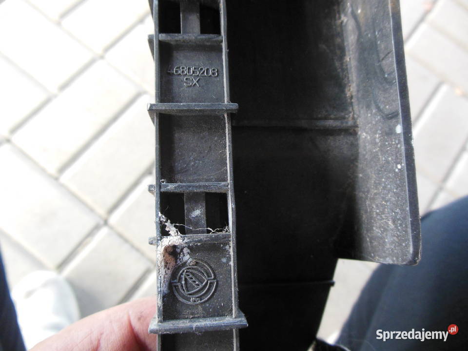 Kanalik prowadnica szyby drzwi przednich lewych