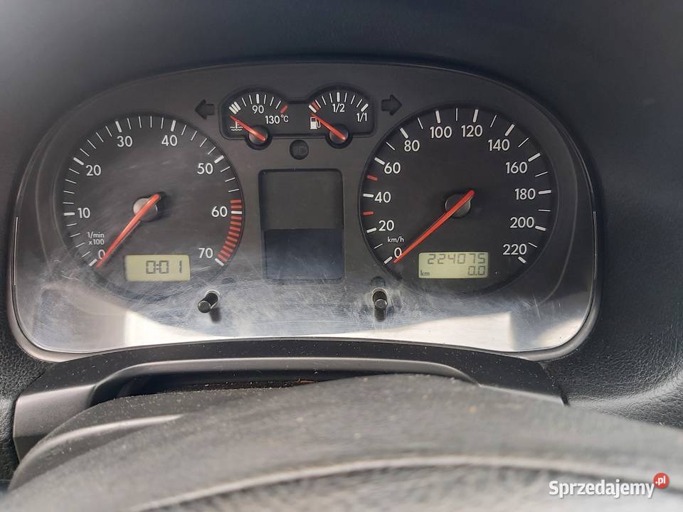 sprzedam golfa 4 w stanie osoby starszej