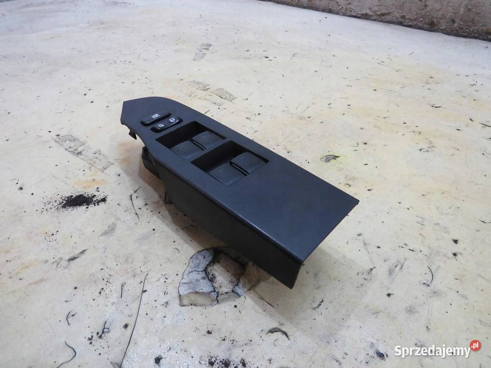 PRZEŁĄCZNIK SZYB AURIS II LIFT 16 D4D 8404002110 lubelskie