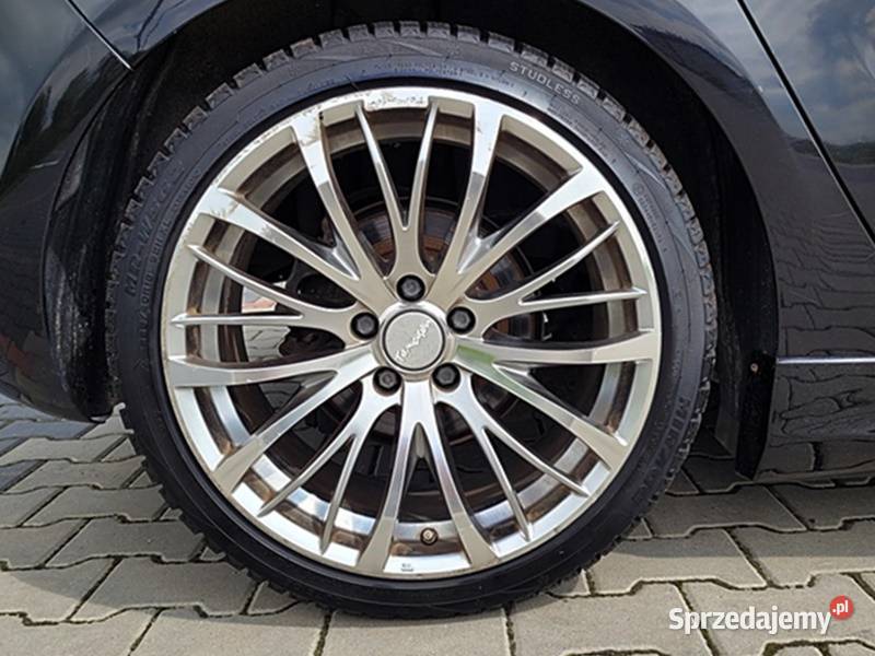 Śliczna benzynowa wersja Opel Słomniki