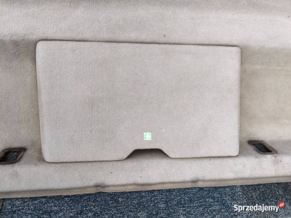 Mercedes W124 półka tylna sedan kremowa Skarżysko-Kamienna