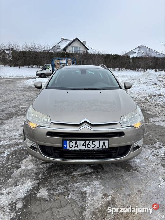 Świeżo serwisie Dwa komplety kół Długie opłaty Rok produkcji 2008