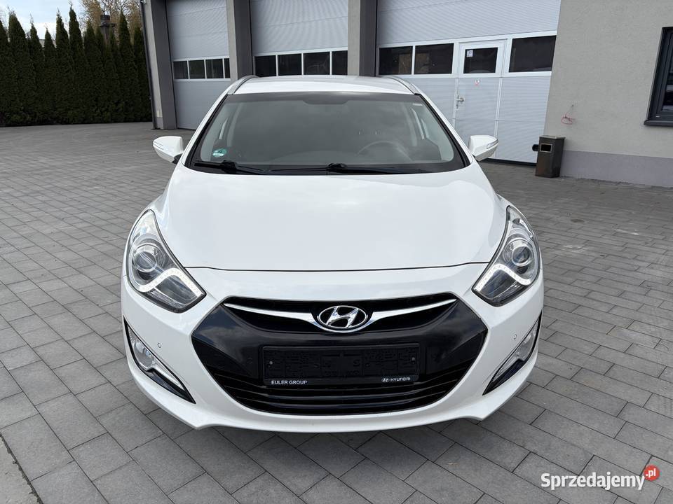 Hyundai i40 benzyna piękna wersja biała perła Trześń