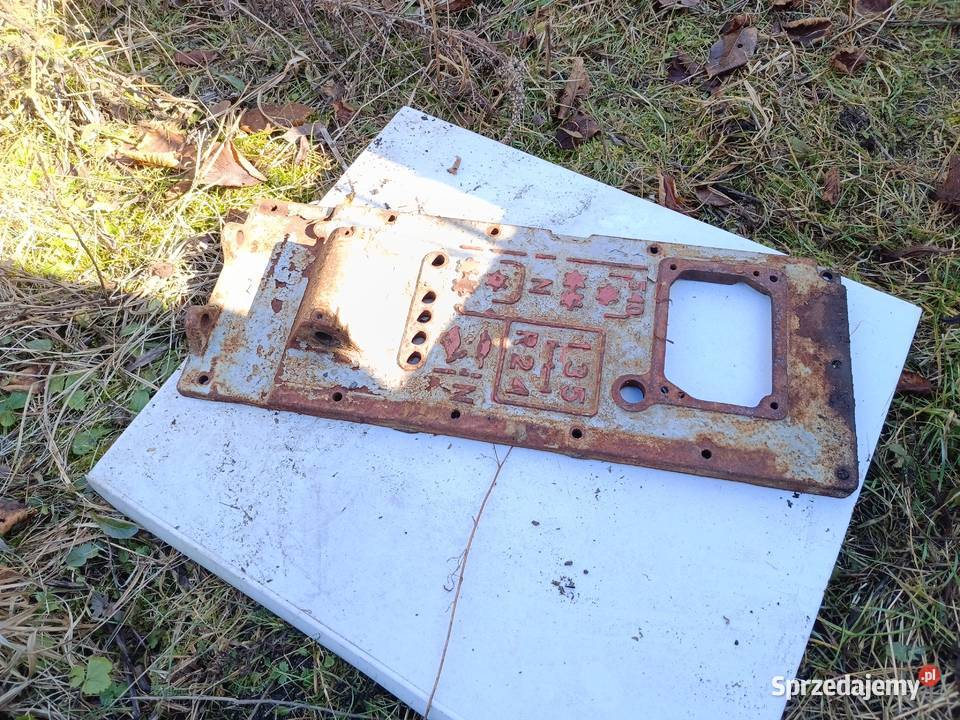 Pokrywa skrzyni biegów ursus c360 Skrzynia biegów