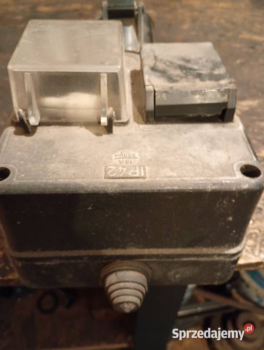 Gniazdo siła 16A plus faza