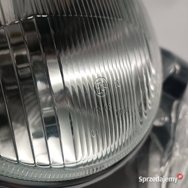 Lampa Przod Reflektor Metal Naked Cb Xj Gsf Zr Reflektory i halogeny Racibórz sprzedam