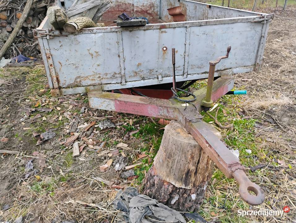 Przyczepa mocna konstrukcja burty z nadkładkami nieuszkodzony Łącko