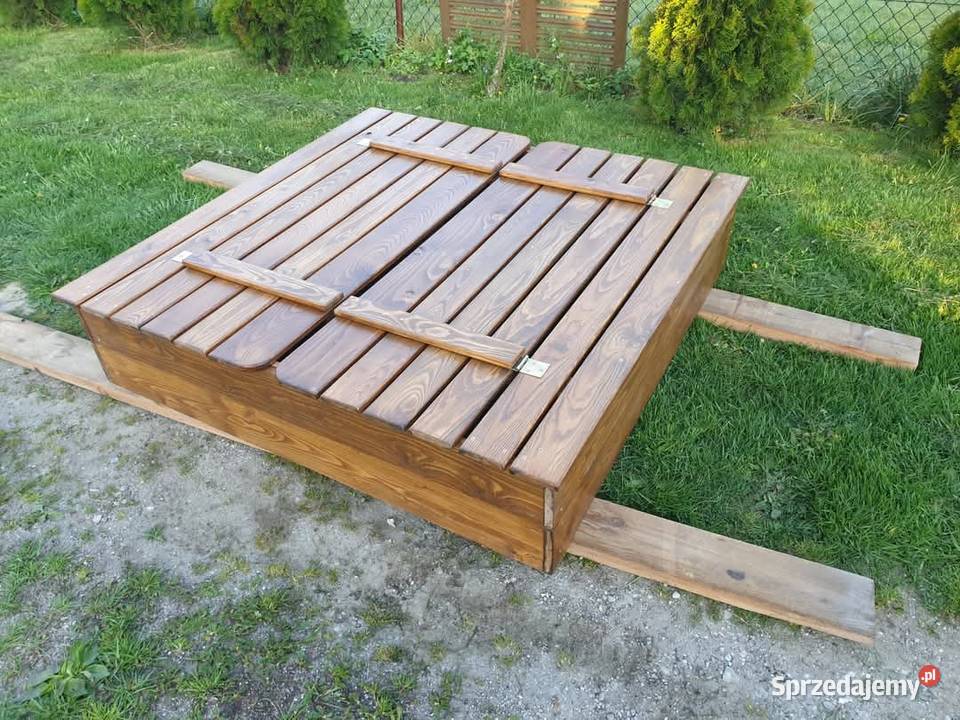 Piaskownica zamykana z ławeczkami 140x140 Łódź