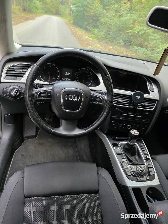 Audi a4 b8 20 TDI 2011r sprzedam